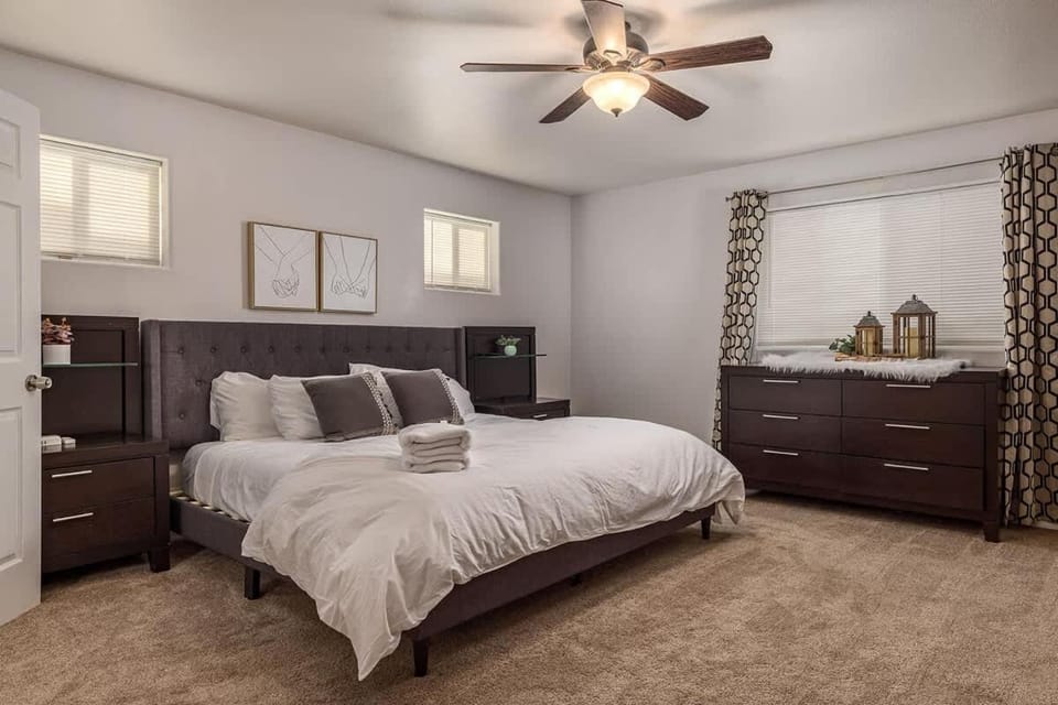 Cozy Townhouse Close To Airport House in Spenard