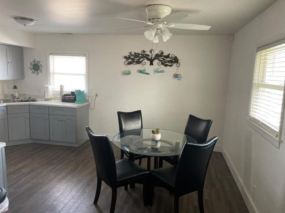 Lovely 2 Bed Room Apartment, all to yourself Apartment in Merrillville