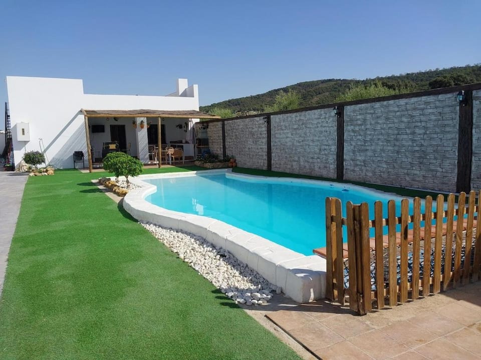 Chalet rural a las afueras de Montellano House in Andalusia