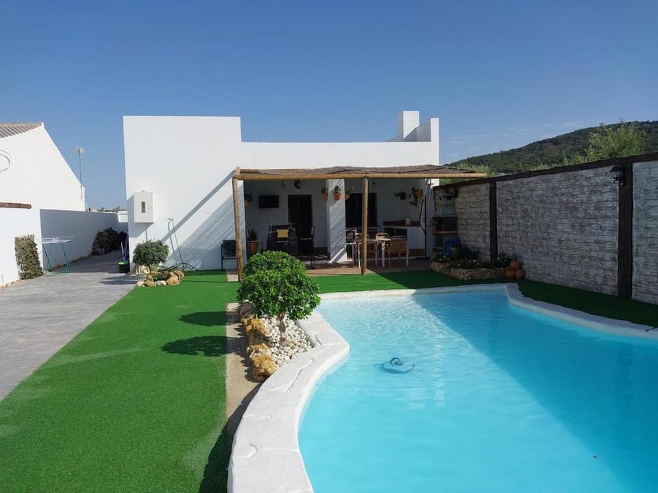 Chalet rural a las afueras de Montellano House in Andalusia