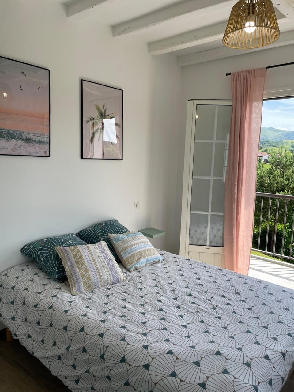 New apartment, mountain view, Espelette, 1er etage Apartment in Espelette