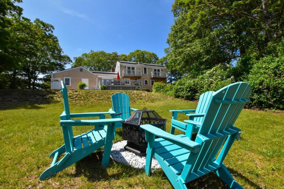 Incredible Family Escape Game Room Waterfront House in Hyannis