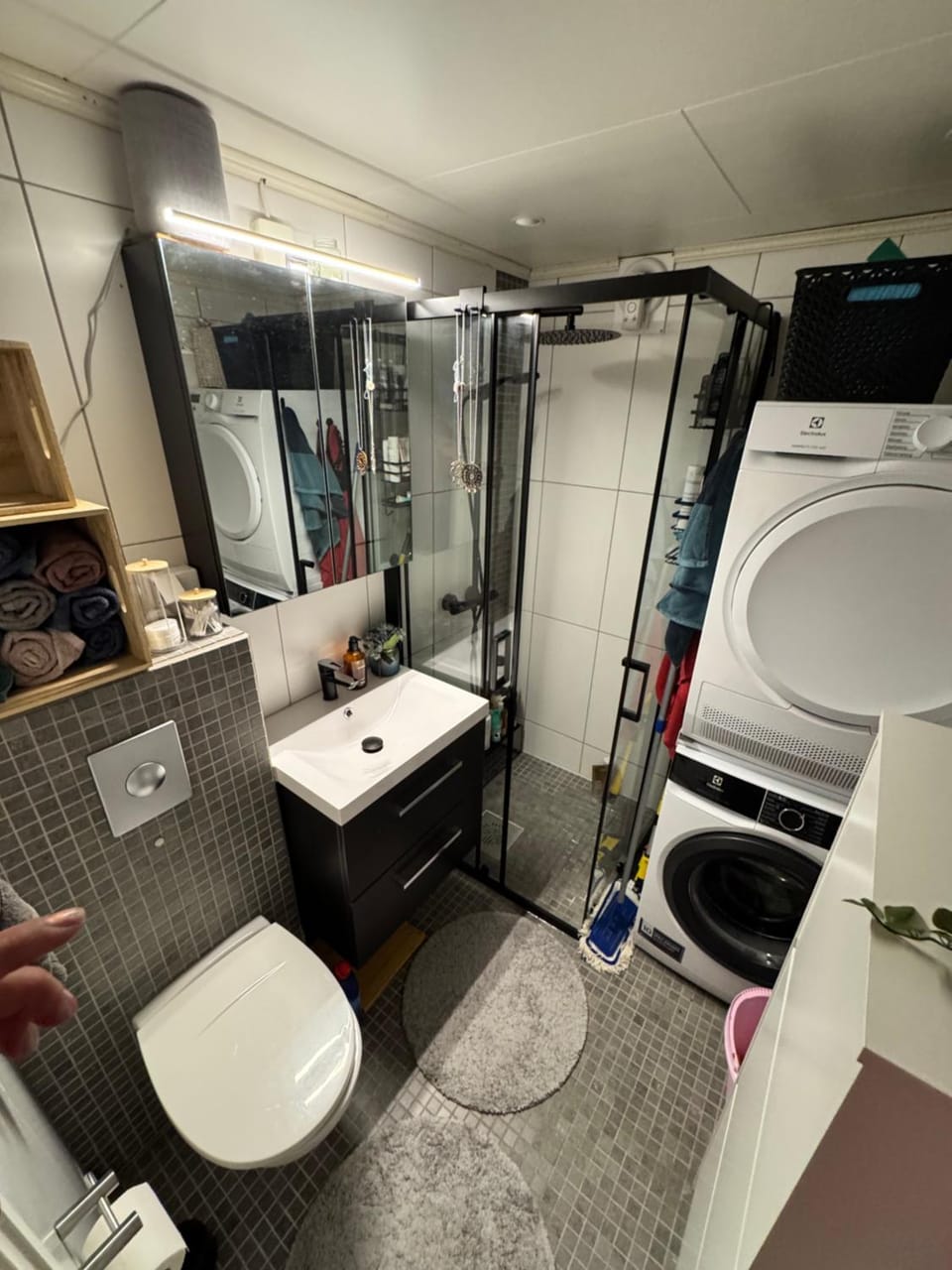 Shower, Toilet, Bathroom