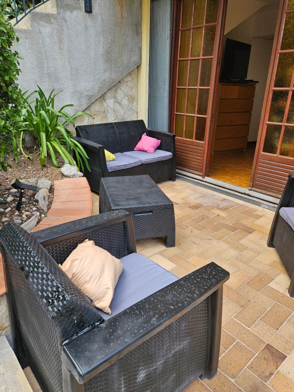 Patio, Facade/entrance, Balcony/Terrace