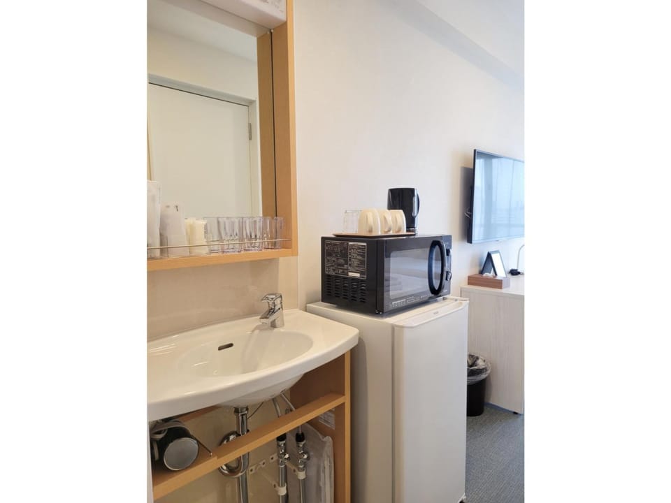 Hotel Living Inn Kenchoumaeeki - Vacation STAY 03412v Hotel in Naha