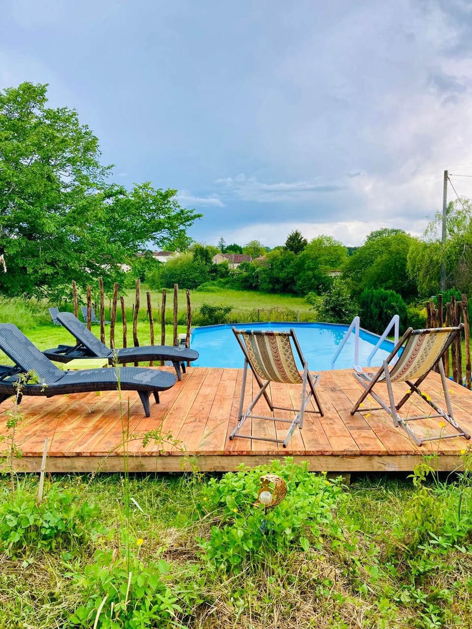Spring, Day, Natural landscape, Garden, Garden view, Pool view, Swimming pool, Swimming pool, sunbed