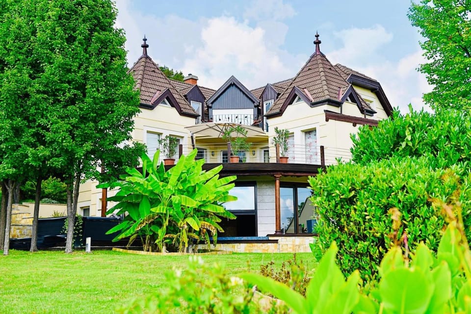 Elysium Estate Szekszárd Villa in Hungary