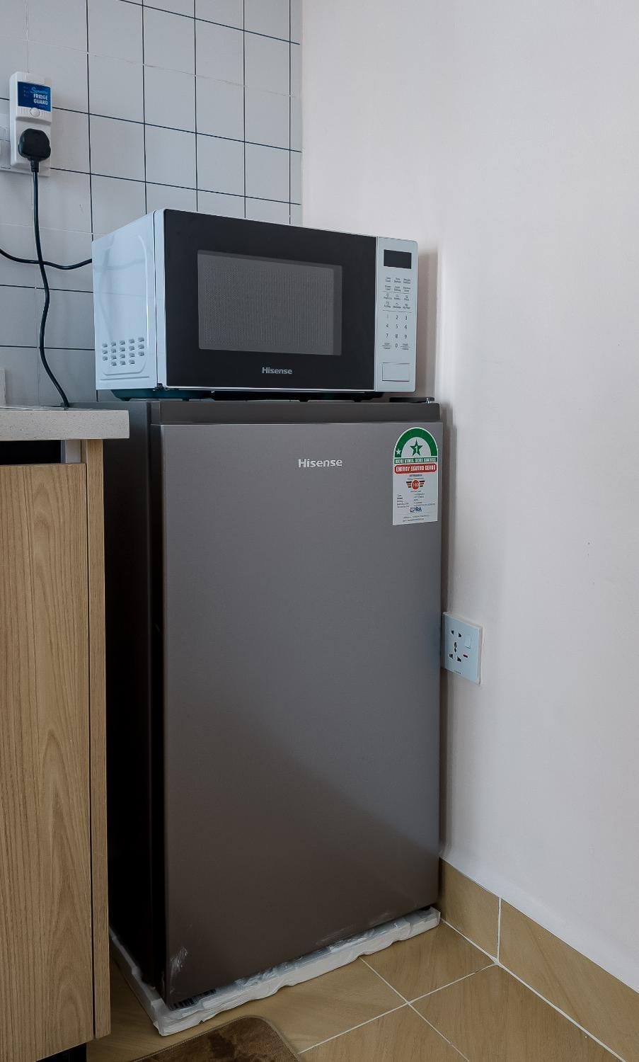 Kitchen or kitchenette, oven