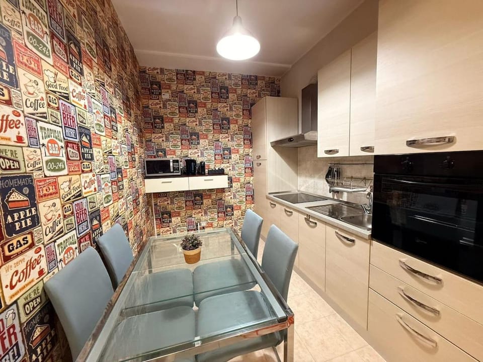 Apartment 12 minutes from Rome! - RomeVibe Ciampino Apartment in Rome