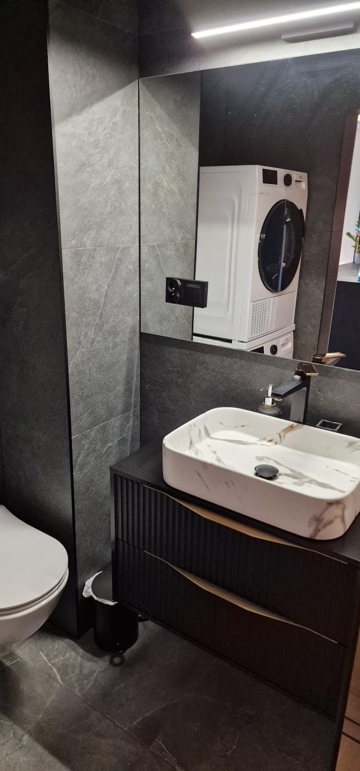 Toilet, Bathroom, washing machine, dryer