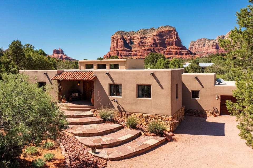 Exclusive Southwest Sanctuary with Amazing Views House in Village of Oak Creek