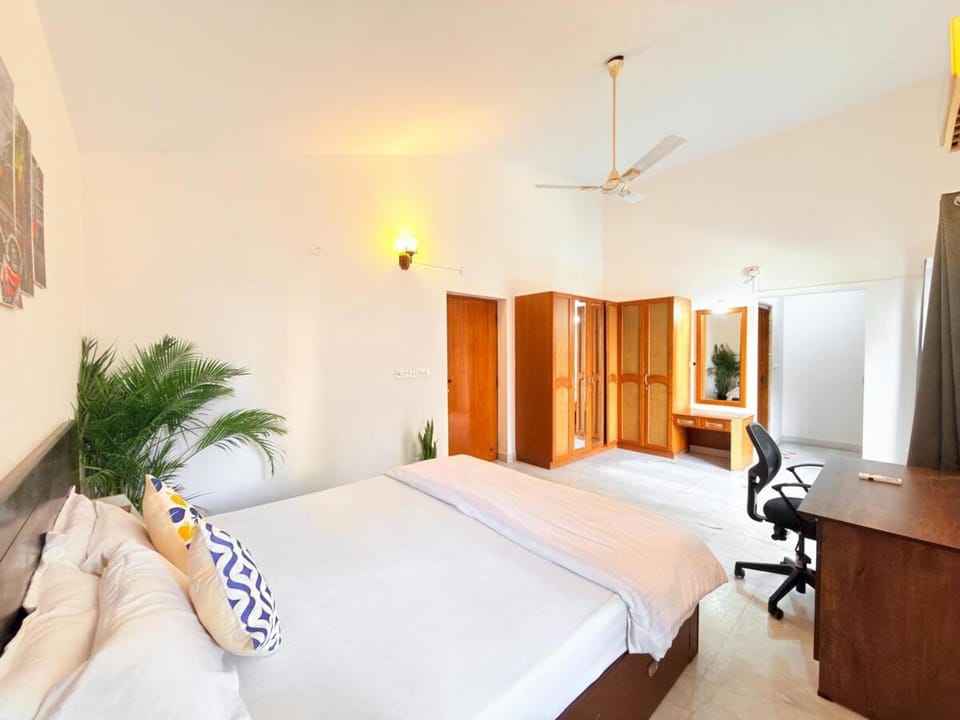 Palm Paradise Spacez Villa - Kora Party Retreat House in Bengaluru
