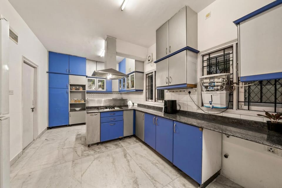 Palm Paradise Spacez Villa - Kora Party Retreat House in Bengaluru