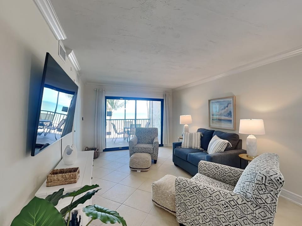 Seaside 208 Apartment in Estero Island