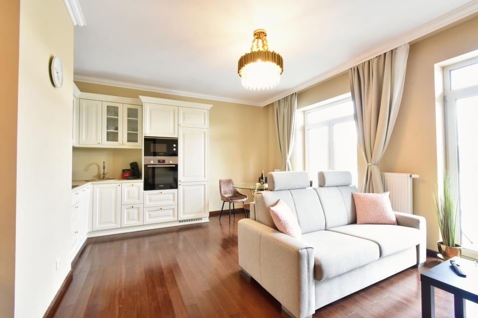 TV and multimedia, Kitchen or kitchenette, Living room, Seating area