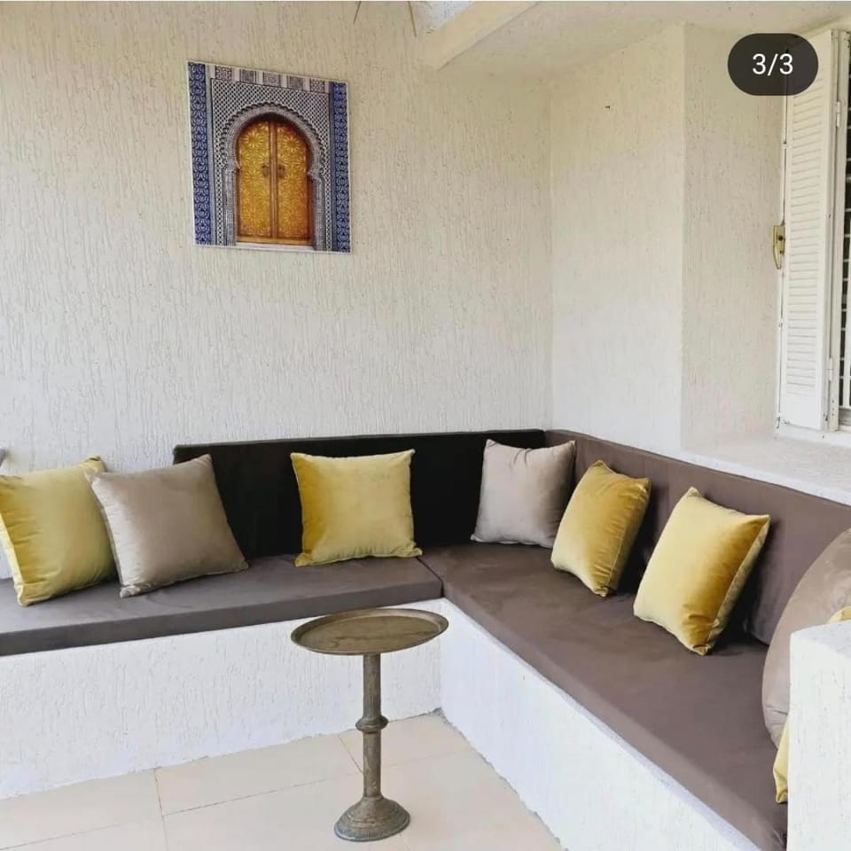 Villa jasmine piscine sans vis à vis, BERKANE Villa in Morocco