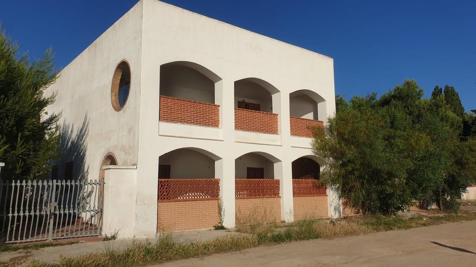 Property building, Day