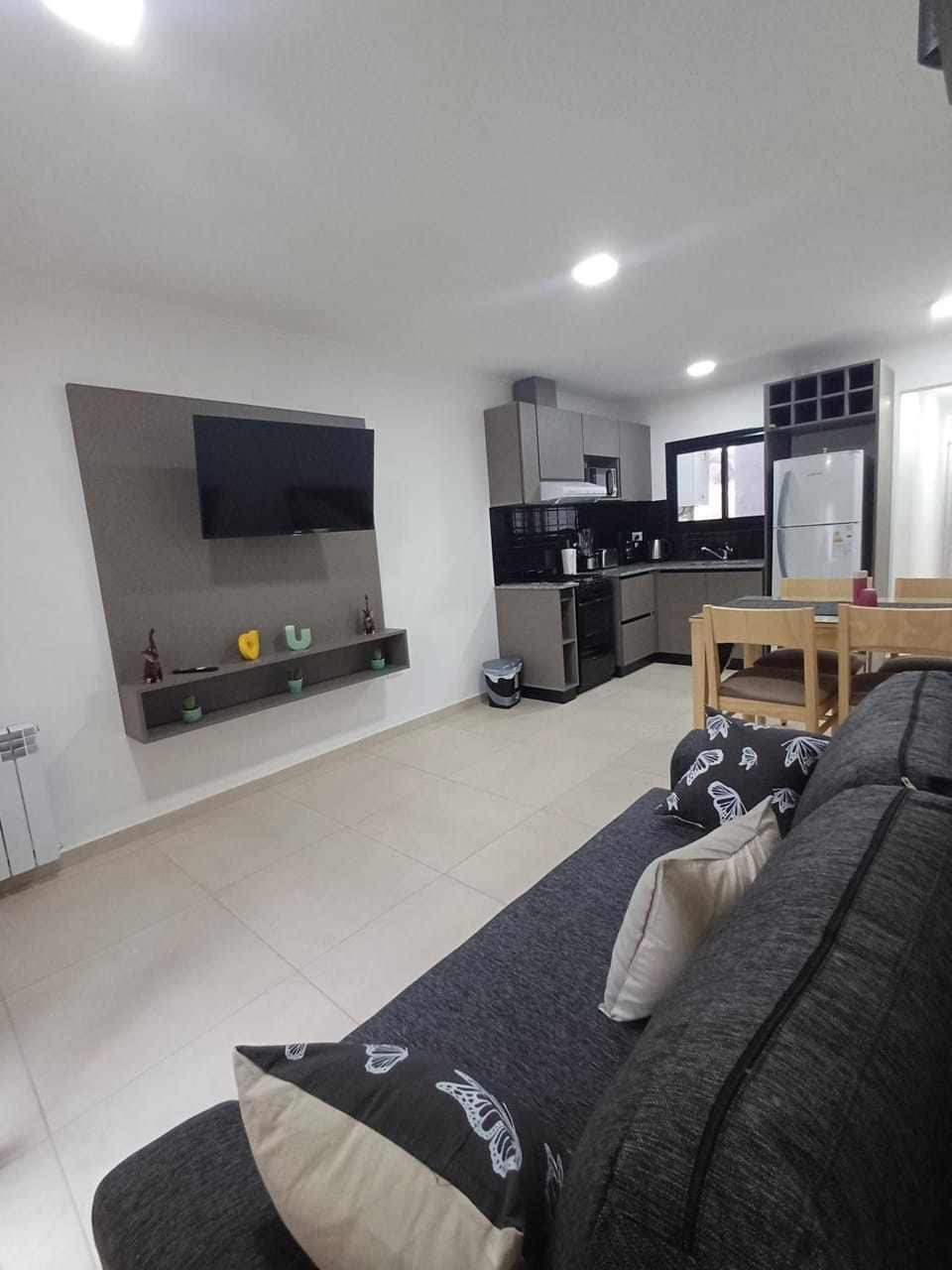 TV and multimedia, Kitchen or kitchenette, Dining area