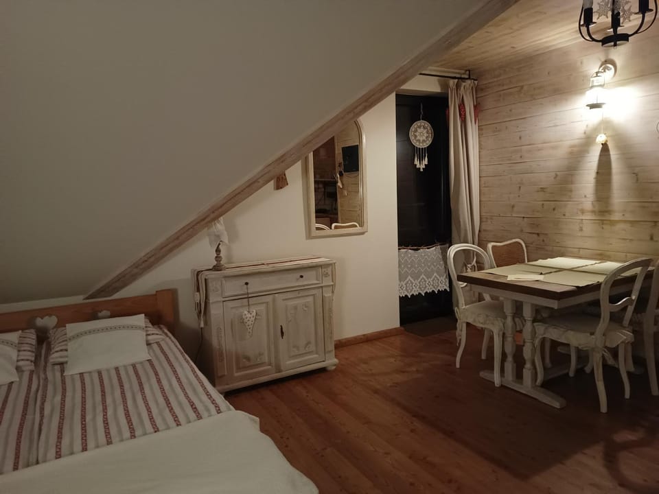 Bed, Other, Photo of the whole room, Seating area