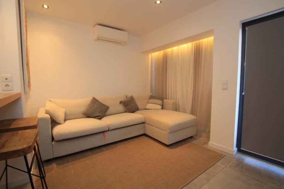 Living room, air conditioner