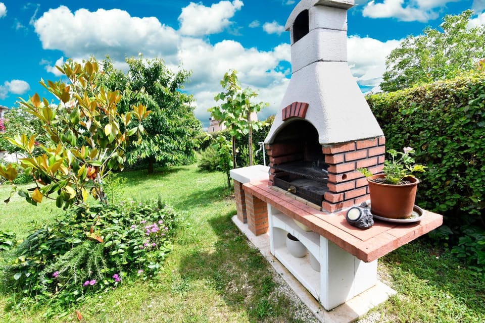 BBQ facilities, Garden