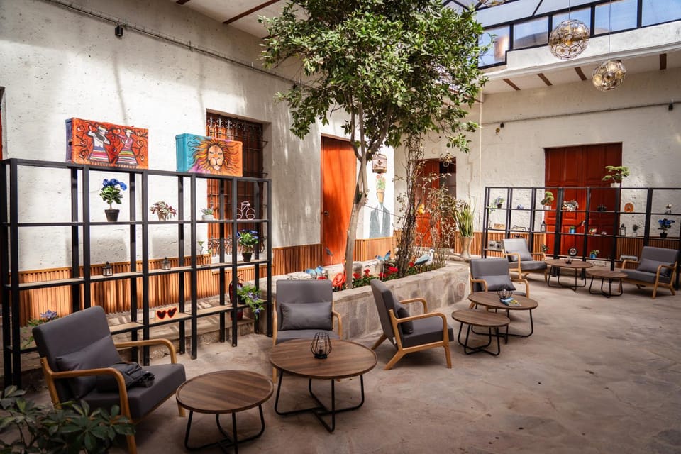 Patio, Living room