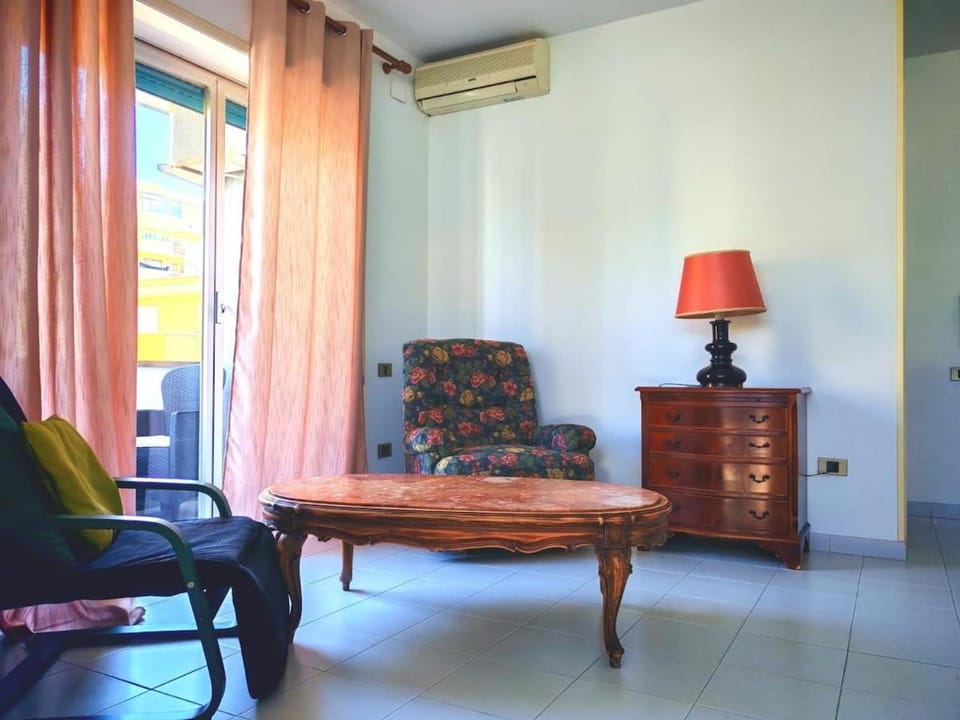 Living room, air conditioner