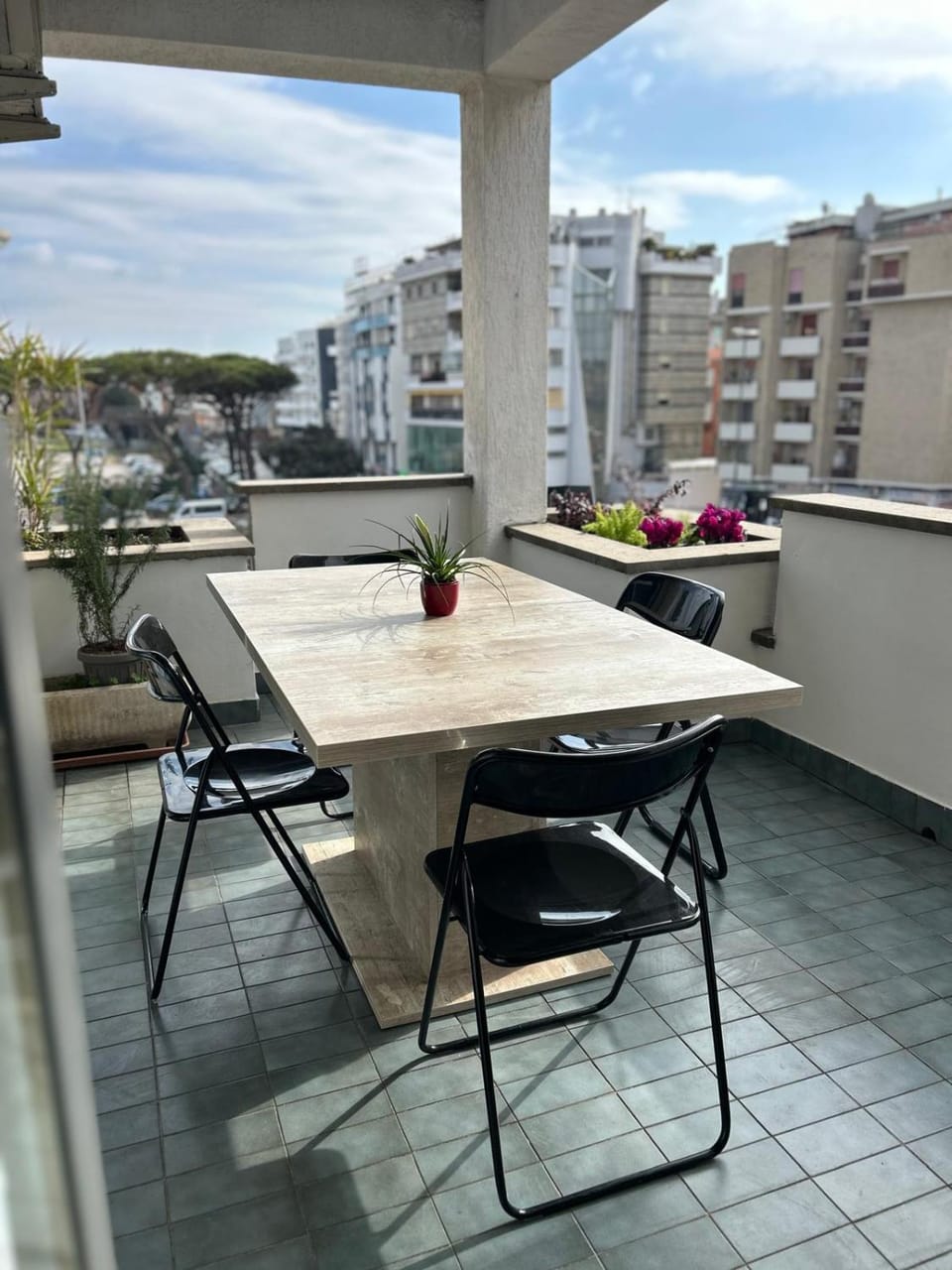 Property building, Balcony/Terrace