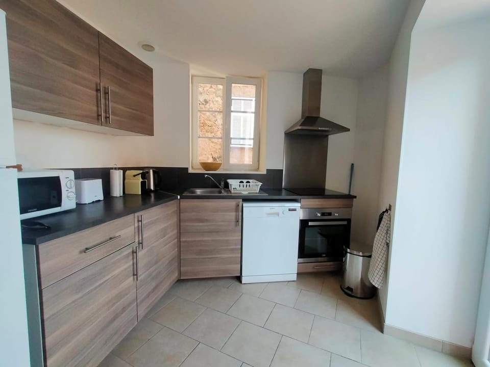 appartement avec terrasse et vue dégagée Apartment in Salernes