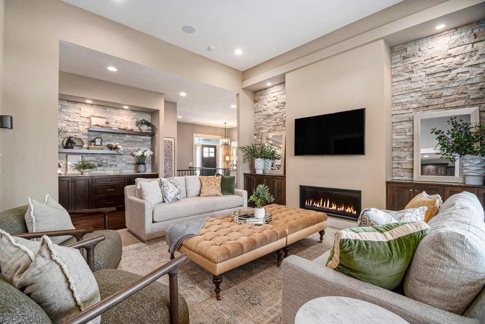 Luxury Stay with Golf Simulator and 3 King Bedrooms House in Omaha