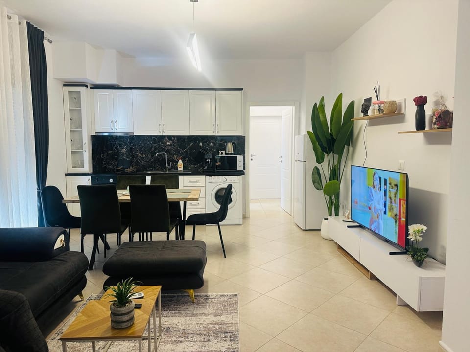 Elegante Apartment Center Apartment in Tirana County, Albania