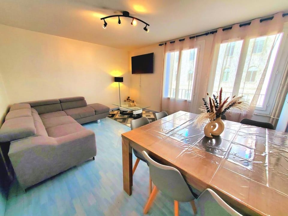 TV and multimedia, Living room, Dining area, internet