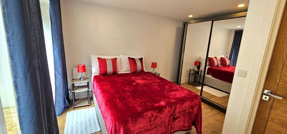 Bed, Photo of the whole room, Bedroom, wardrobe