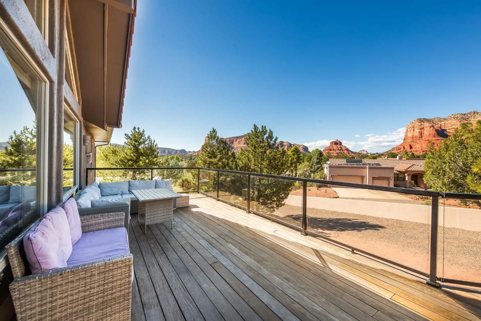Balcony/Terrace, Mountain view