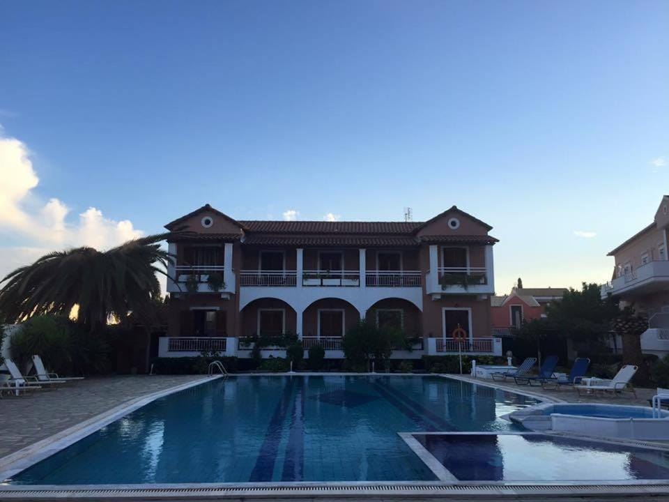 Property building, Spring, Summer, Autumn, On site, Swimming pool, Time of day, Sunset
