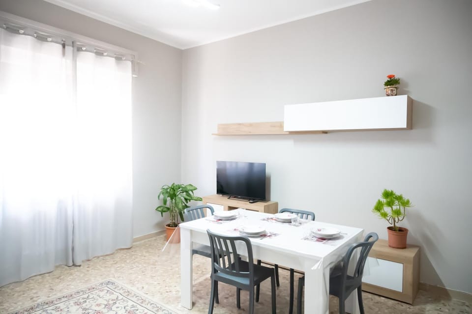 TV and multimedia, Dining area