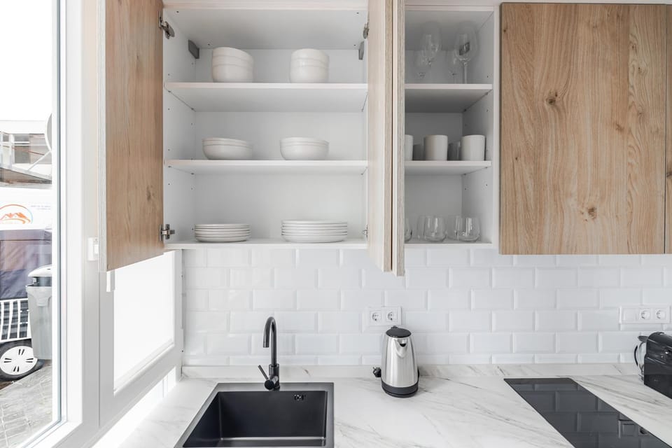 Kitchen or kitchenette, Communal kitchen