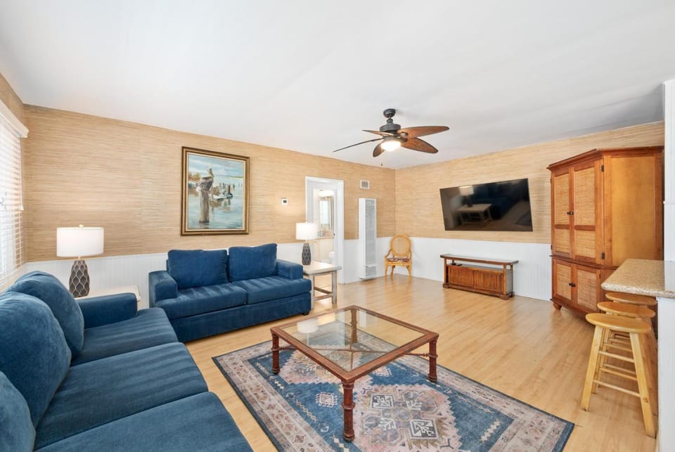 Costa del Sol Apartment in Balboa Peninsula