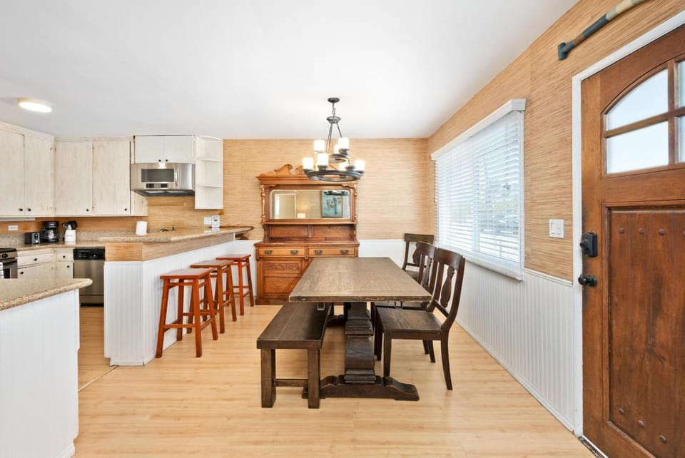 Costa del Sol Apartment in Balboa Peninsula
