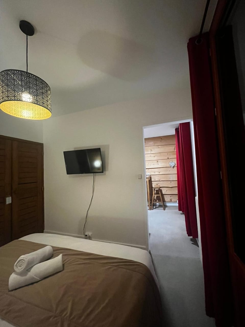 Hôtel Au Feu De Bois Hotel in Auvergne-Rhône-Alpes