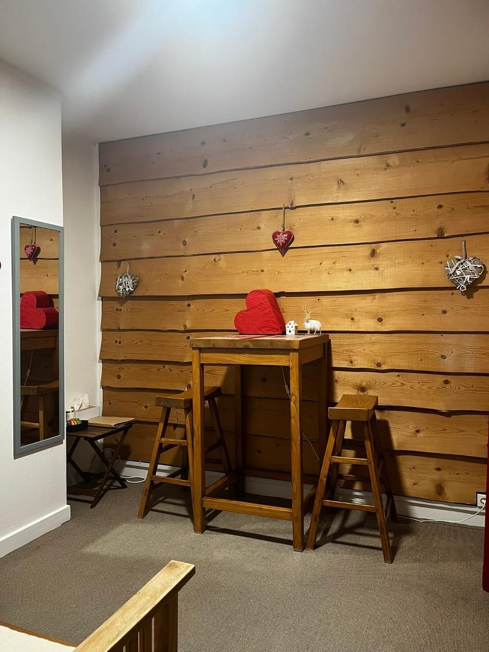 Hôtel Au Feu De Bois Hotel in Auvergne-Rhône-Alpes