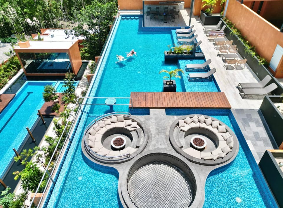 Patio, Day, Dining area, Garden view, Pool view, Swimming pool, sunbed