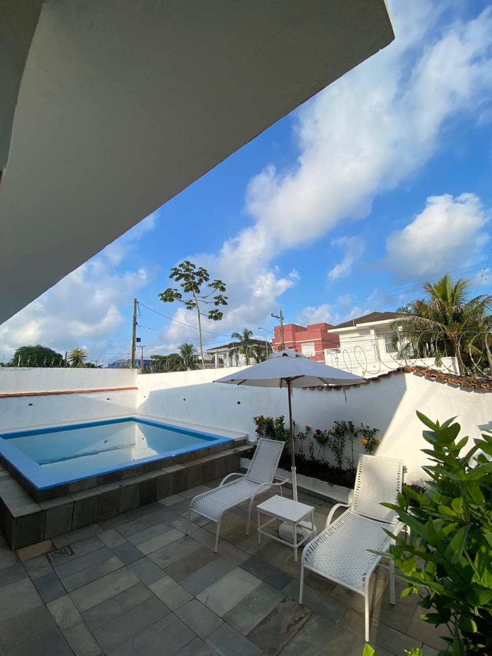 Day, Swimming pool, sunbed