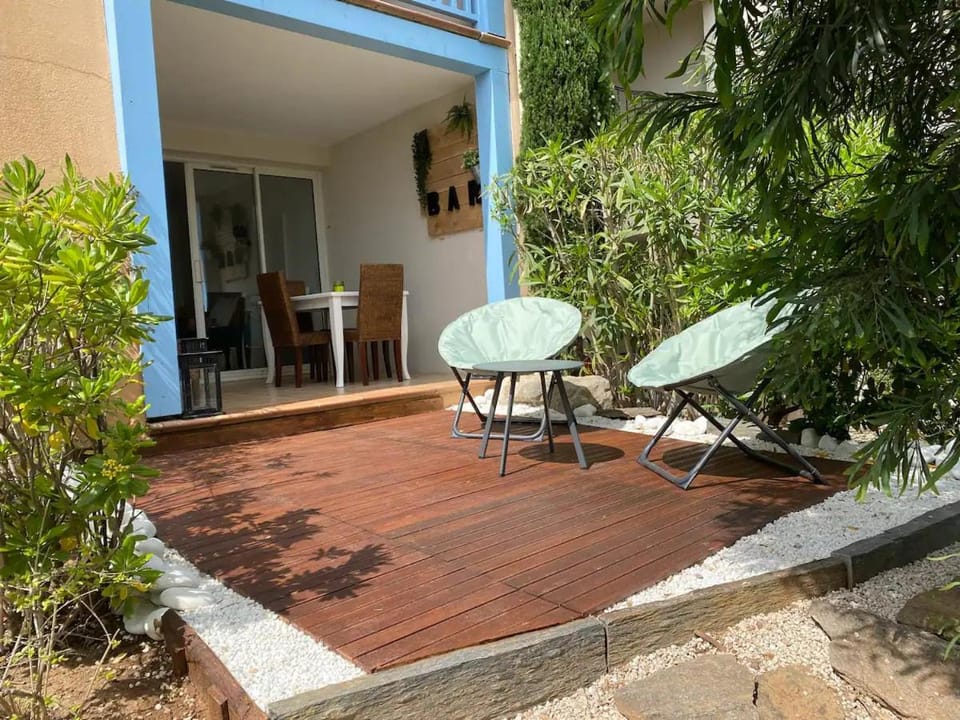 Appartement T2 dans résidence Les Restanques du Golfe à Grimaud Apartment in Grimaud