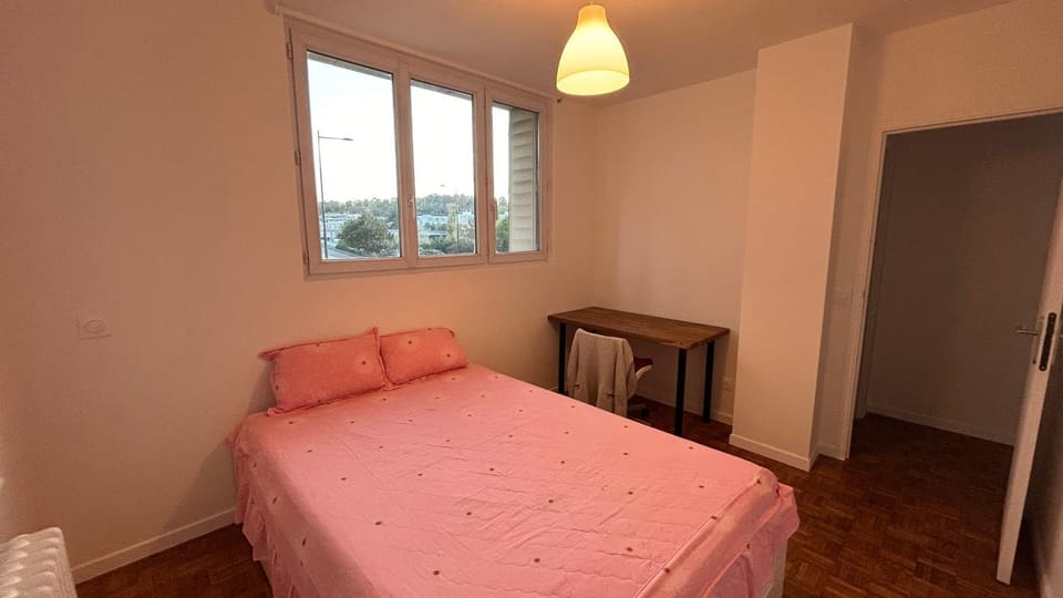 Cosy F2 calme au bord de Seine Apartment in Paris
