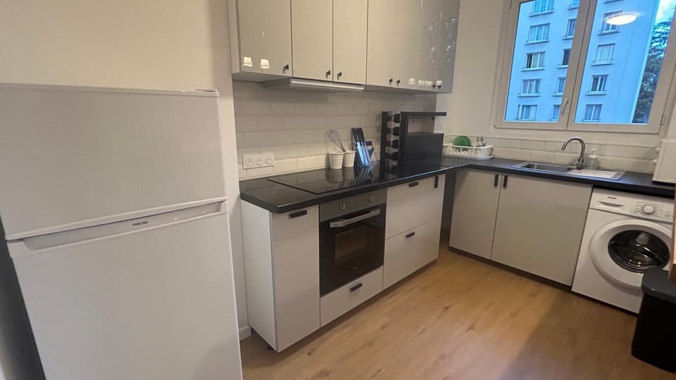 Cosy F2 calme au bord de Seine Apartment in Paris