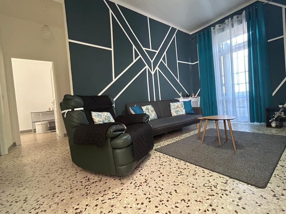 Lyhnida Vacation Home Apartment in Imperia