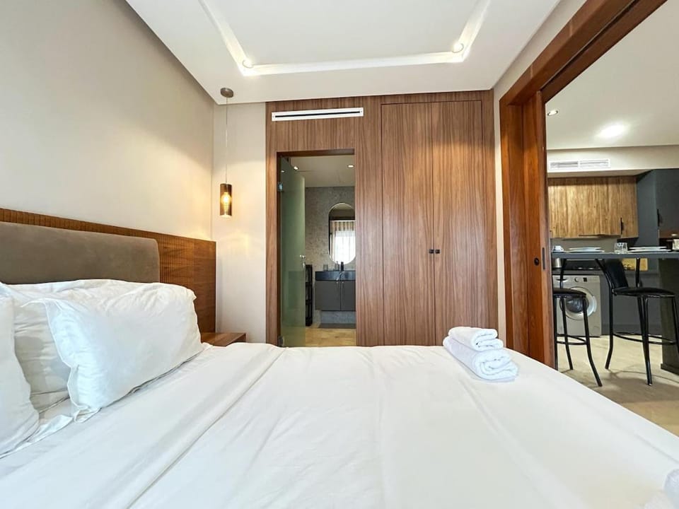 12th Palm Living Modern Studio - Near Maarif Apartment in Casablanca