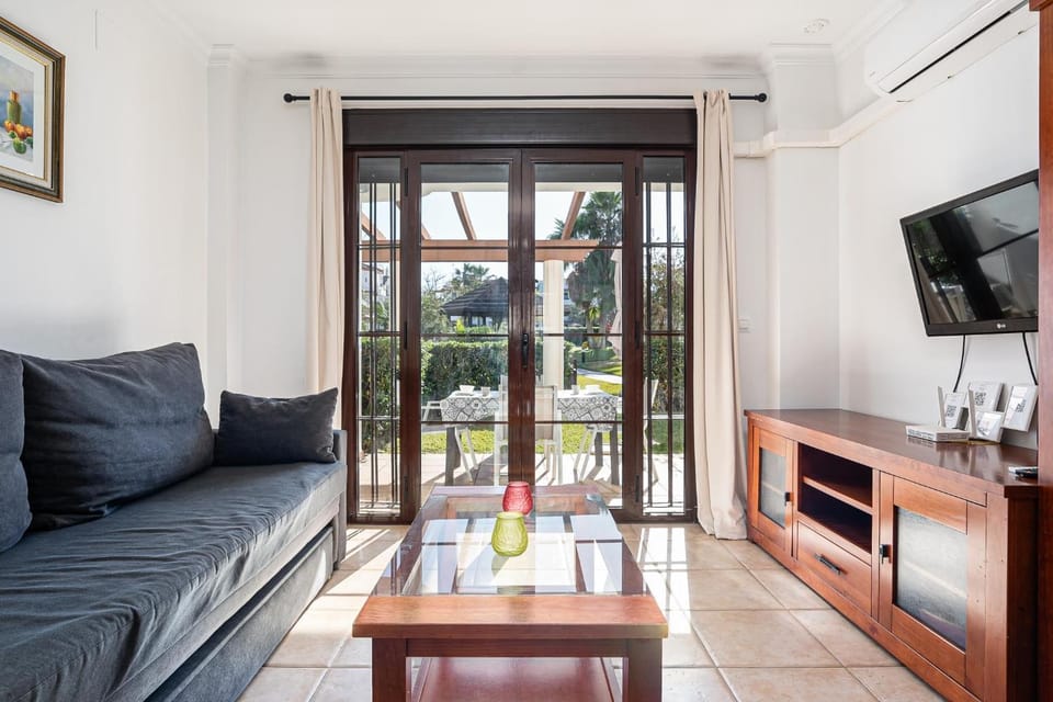 TV and multimedia, Living room, air conditioner