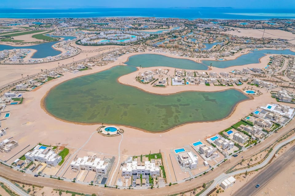Bird's eye view, Lake view
